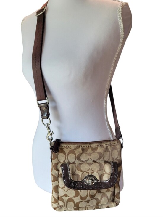 Coach Handbags - Y2K Coach Signature Jacquard Swingpack Crossbody Purse In Brown Tan